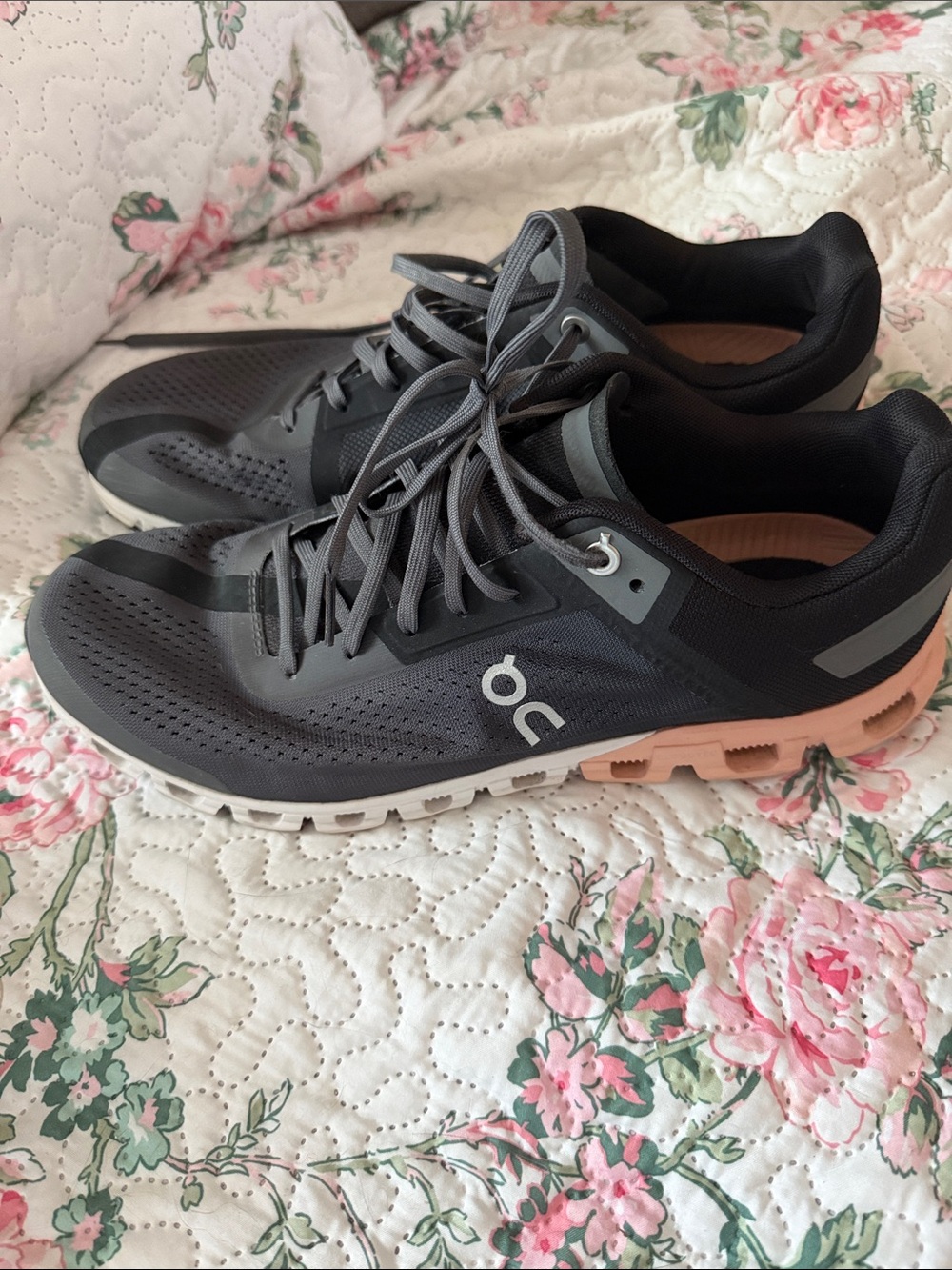 On Running Cloud Women's Running Shoes - Gray with Blush Accent size 11